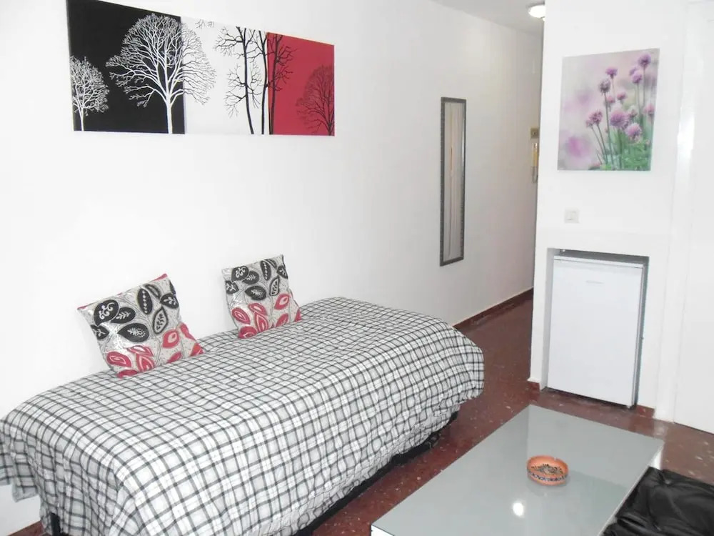 Studio in Caleta de Vélez, with Wonderful Sea View, Shared Pool, Enclosed Garden - 200 M From the Beach