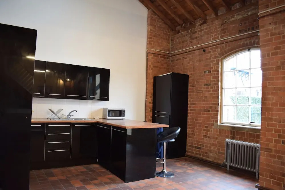 2 Bedroom Old Warehouse Near Canary Wharf