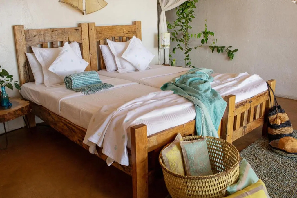 Lukuba Island Lodge - East Africa Camps