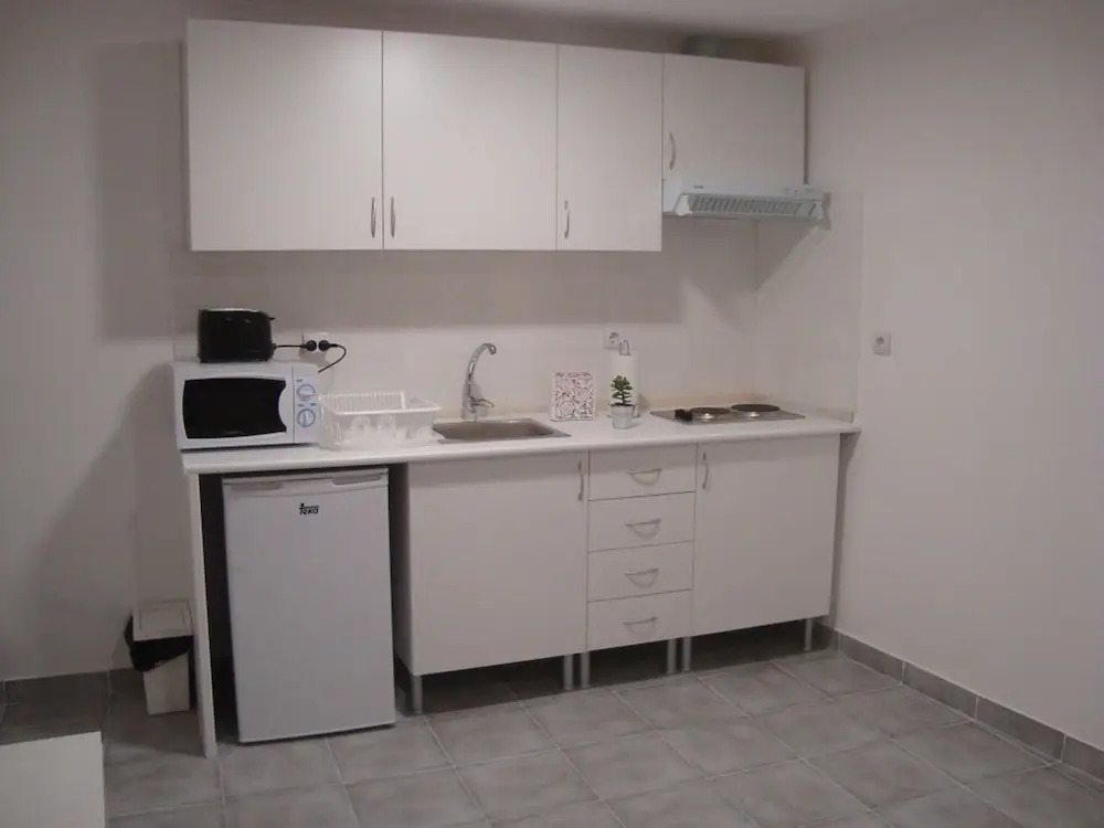 Studio in Lisboa, With Wonderful City View, Terrace and Wifi