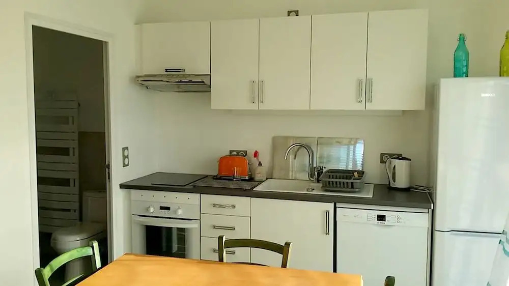 Studio in Villeneuve-lès-avignon, With Wonderful Mountain View, Pool A