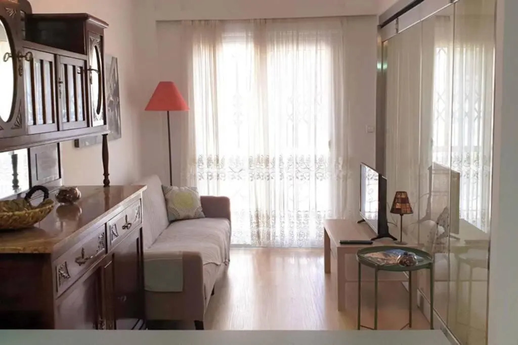 Central apt with private rooftop and stunning view