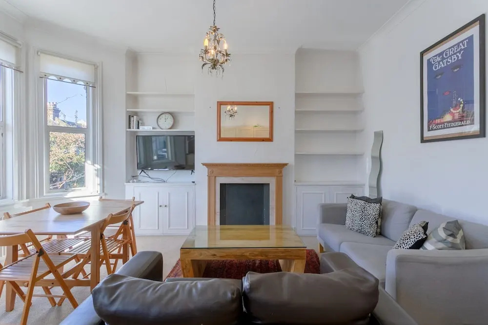 Comfortable 3 Bedroom Flat in Battersea