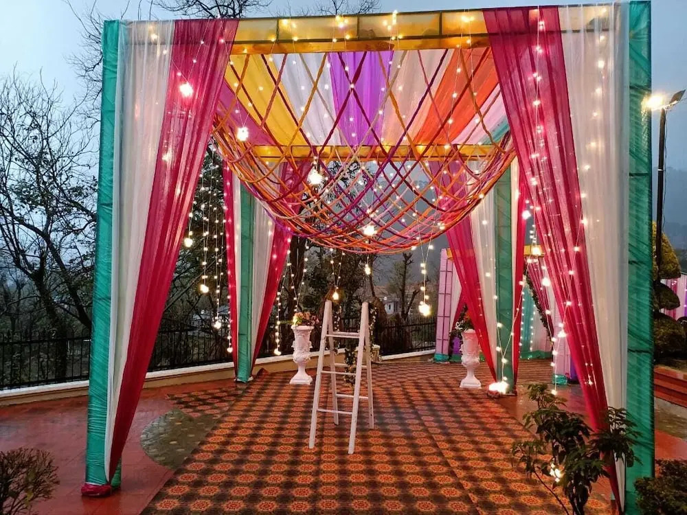 Hotel Orchid Resort