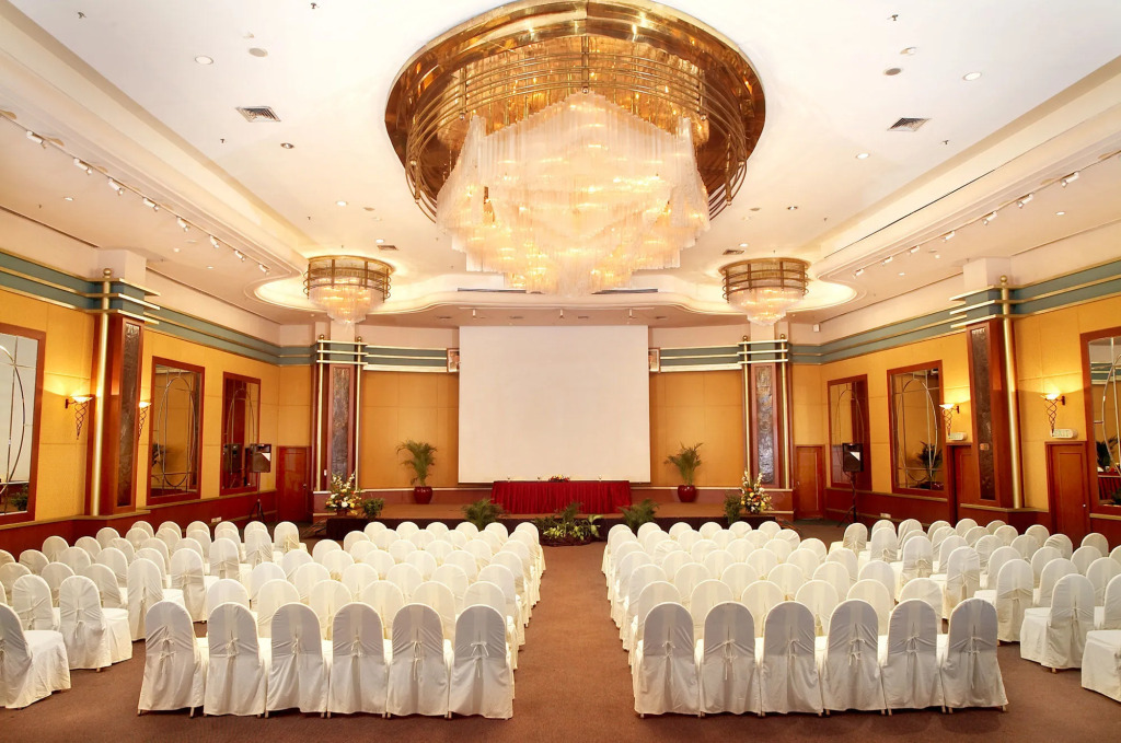 Lumire Hotel & Convention Centre