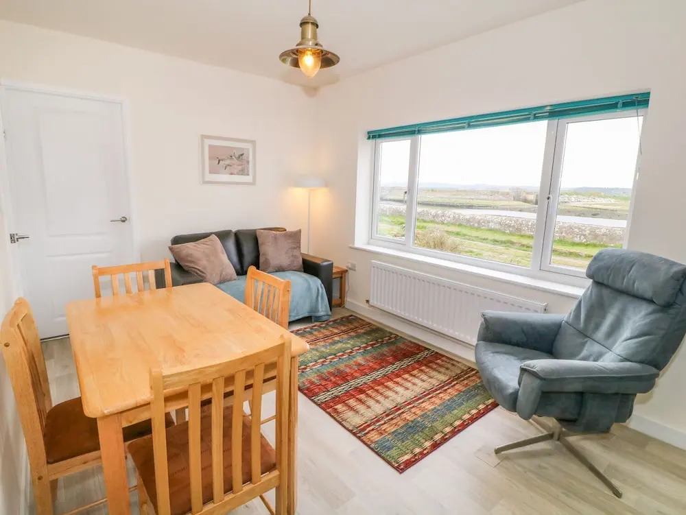1 Beach Cottages