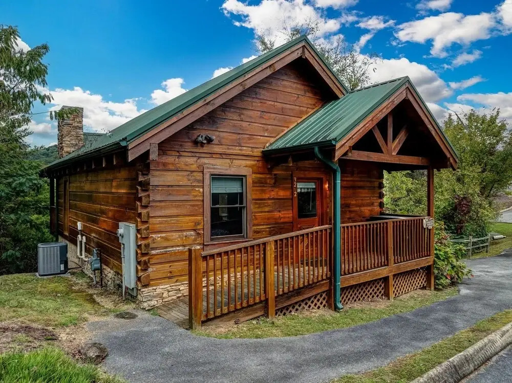 Ern812 - Eagles Perch 2 Bedroom Cabin by RedAwning