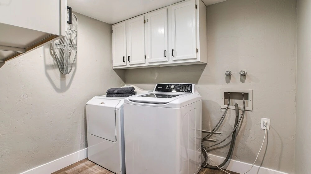 Heated Pool, Spa, & Garage! Near Kierland, shopping, dinning, & Scottsdale Quarter by RedAwning