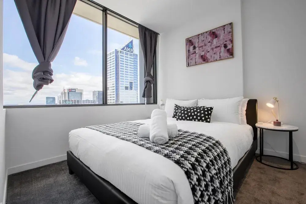 New Renovated & Cozy Apt Closes To Southern Cross