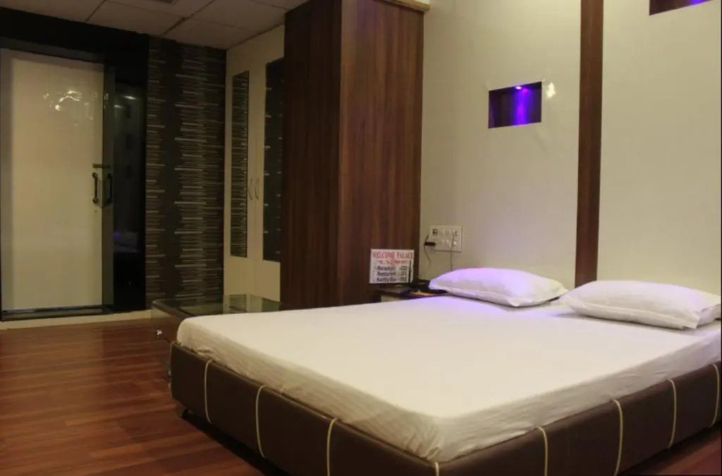 Hotel Welcome, VIP Road Vesu