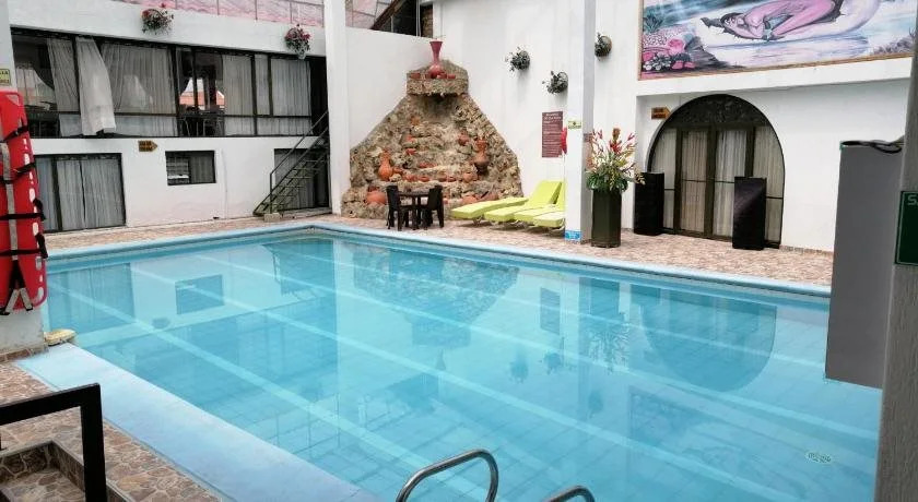 Hotel Casa Blanca