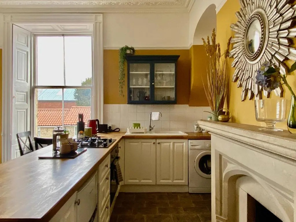 The Georgian Manor Apartment - Central Frome