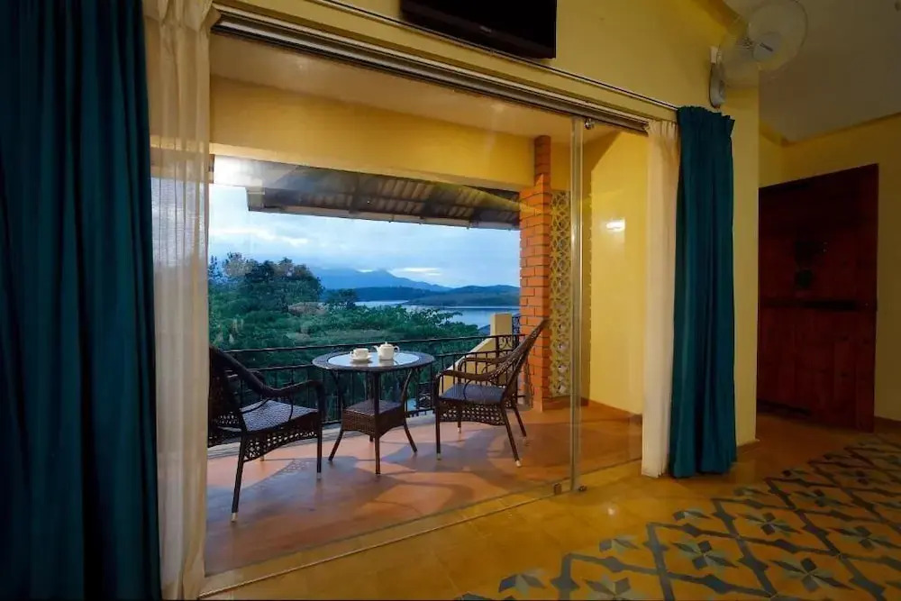 Vista Del Lago - Lakeview Homestay