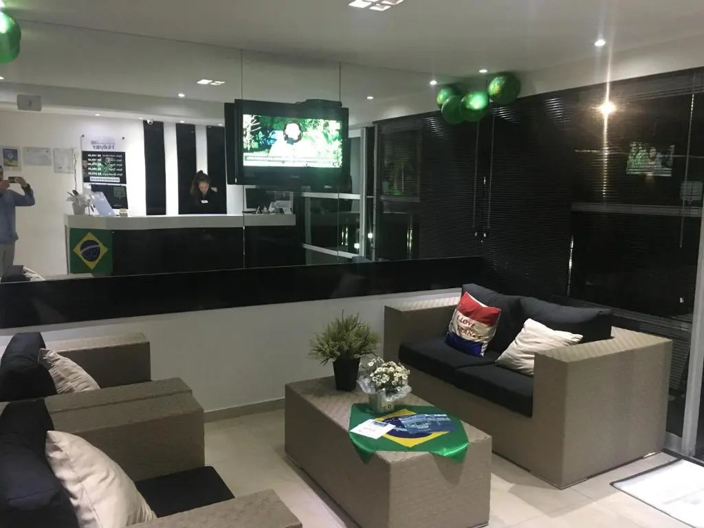 Hollyster Hotel