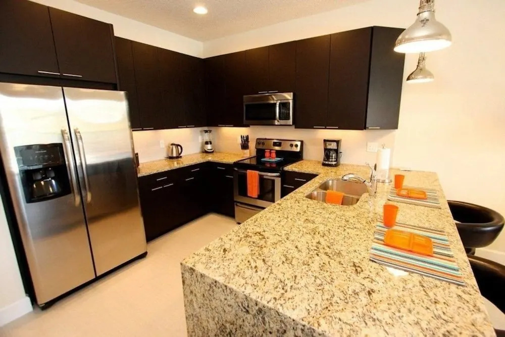 ACO FAMILY – 3 bd with pool (1634)