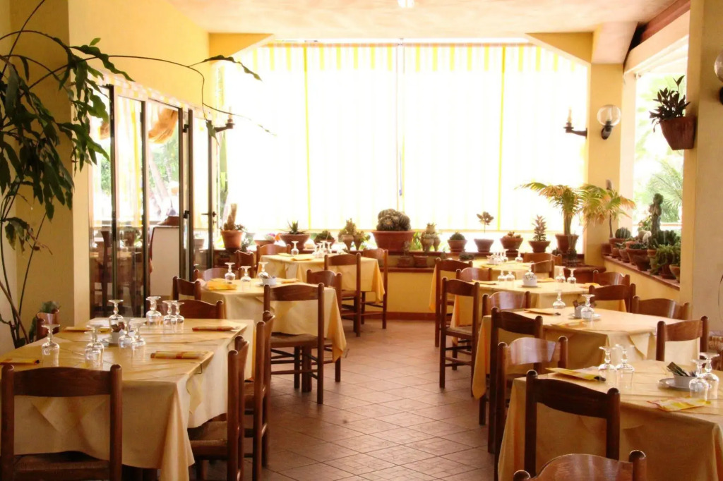 Hotel Damanse