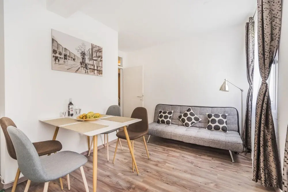 10Min Downtown 3 rooms Parking Metro100m
