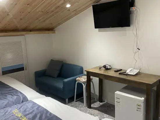 The Road Hotel