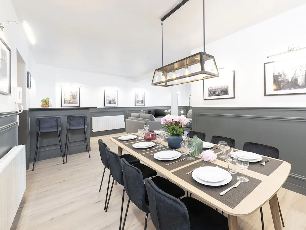 Luxury 4BDR Le Marais I by Livinparis