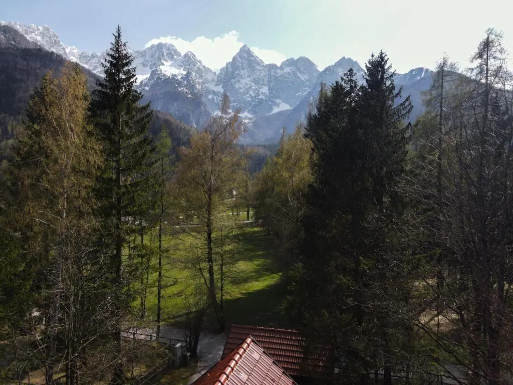 Chalet Lana with Hot Tub