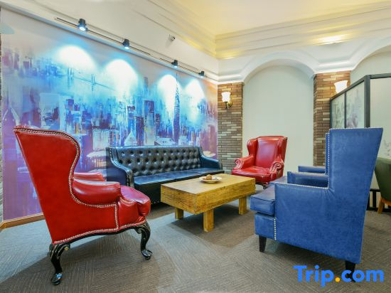 Jingcheng Business Hotel (Beijing Shilihe Metro Station)