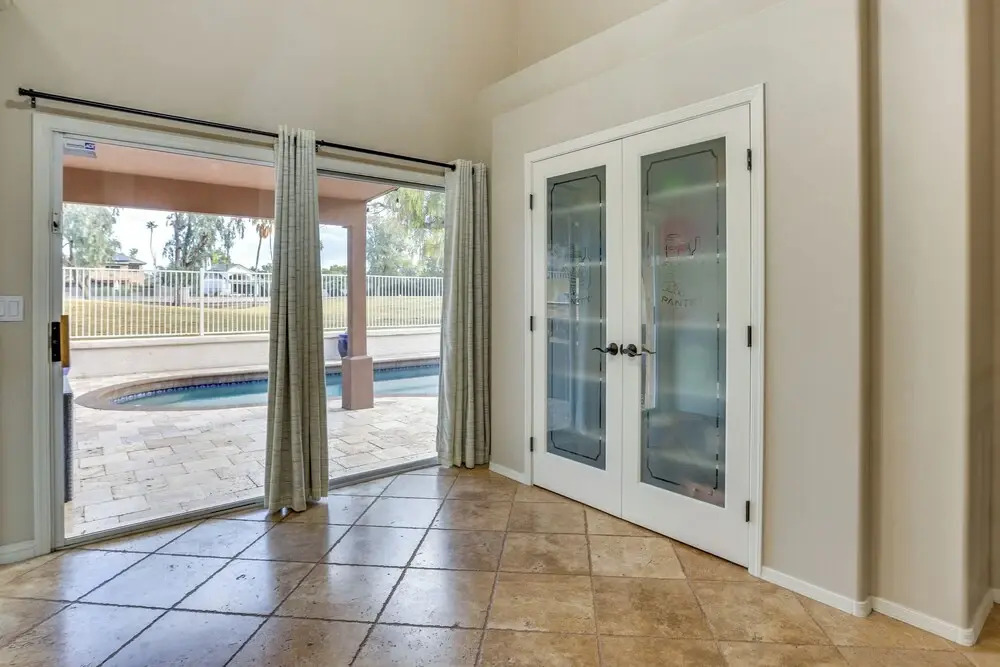 Pool, Golf Course Views: Desert Oasis in Glendale