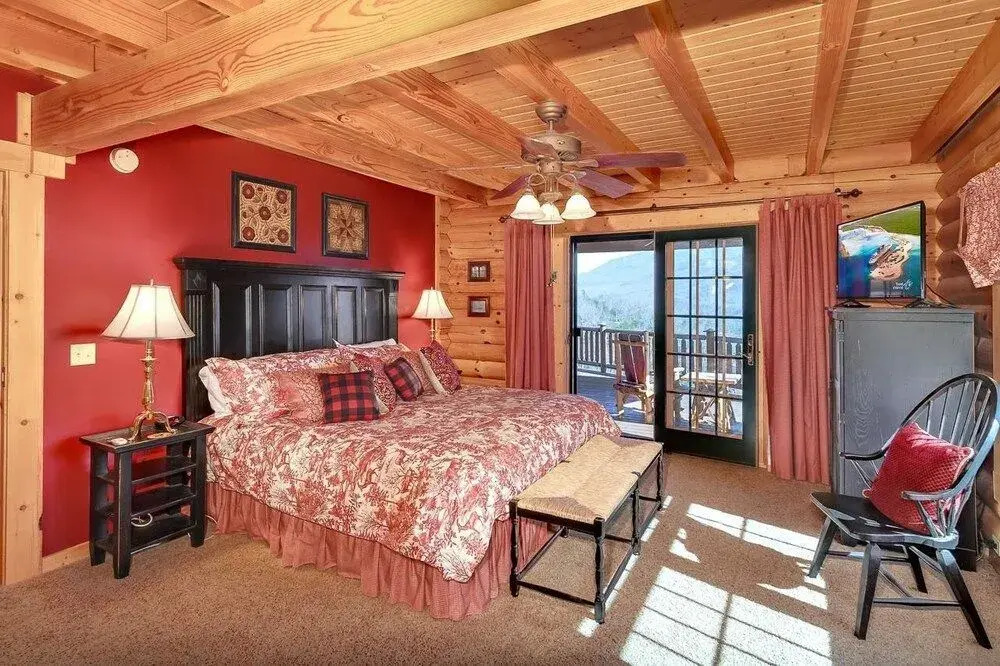 Among The Clouds - 4 Br cabin by RedAwning