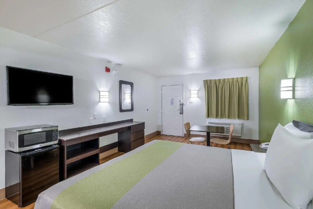 Motel 6-Plano, TX - Plano Northeast