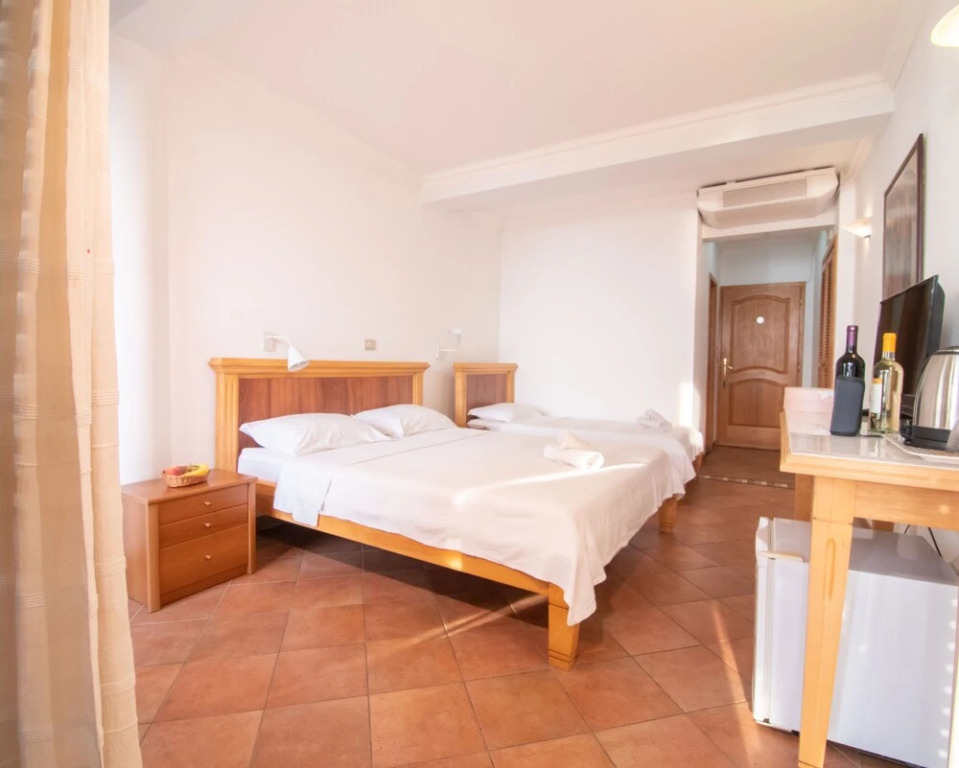 Apartments and Rooms Levantin Inn