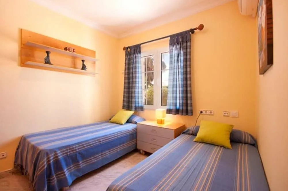 Villa Savanna Spacious villa with private pool near the beach