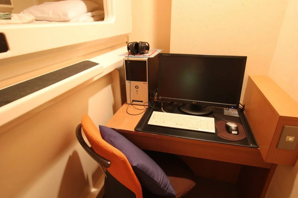 Business Inn Newcity - Caters to Men