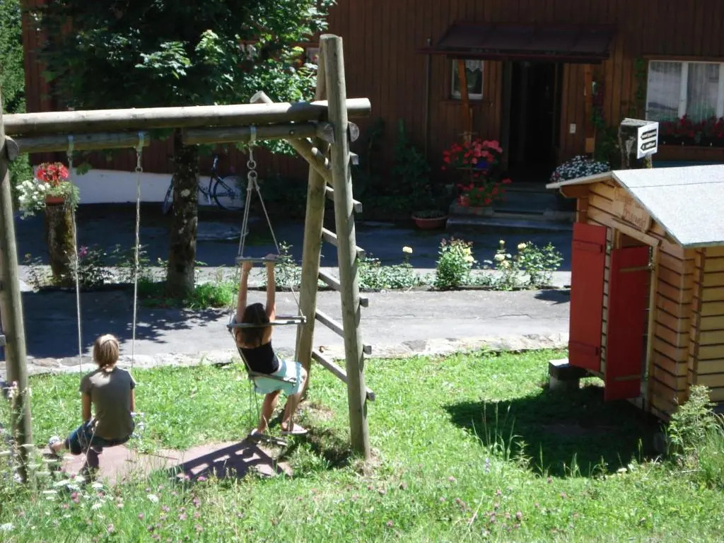 Adrenalin Backpackers Hotel
