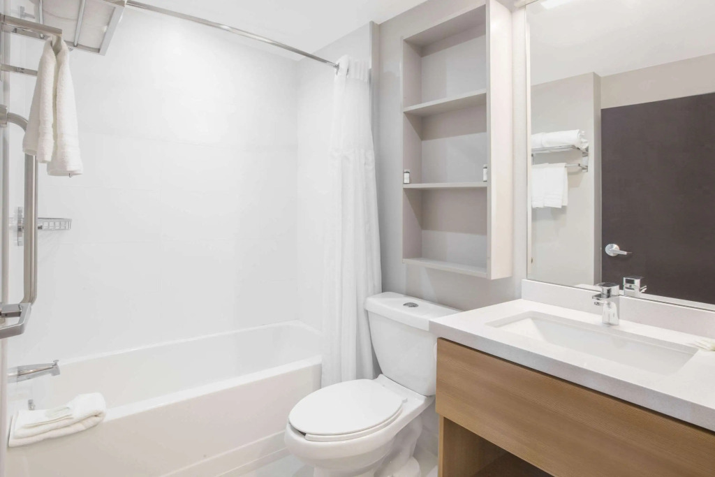 Microtel Inn & Suites by Wyndham Cuauhtemoc Campos Menonitas