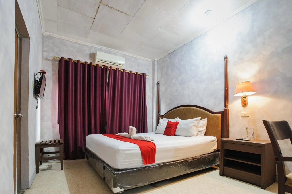 RedDoorz Plus @ Jalan Raden Intan Lampung