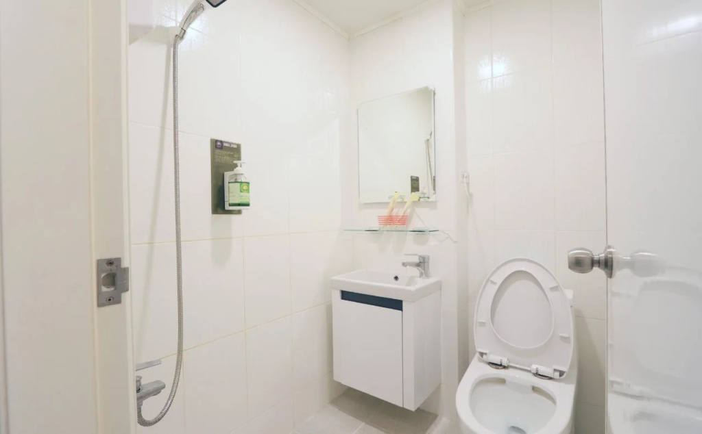 Fengjia Base14 Hostel