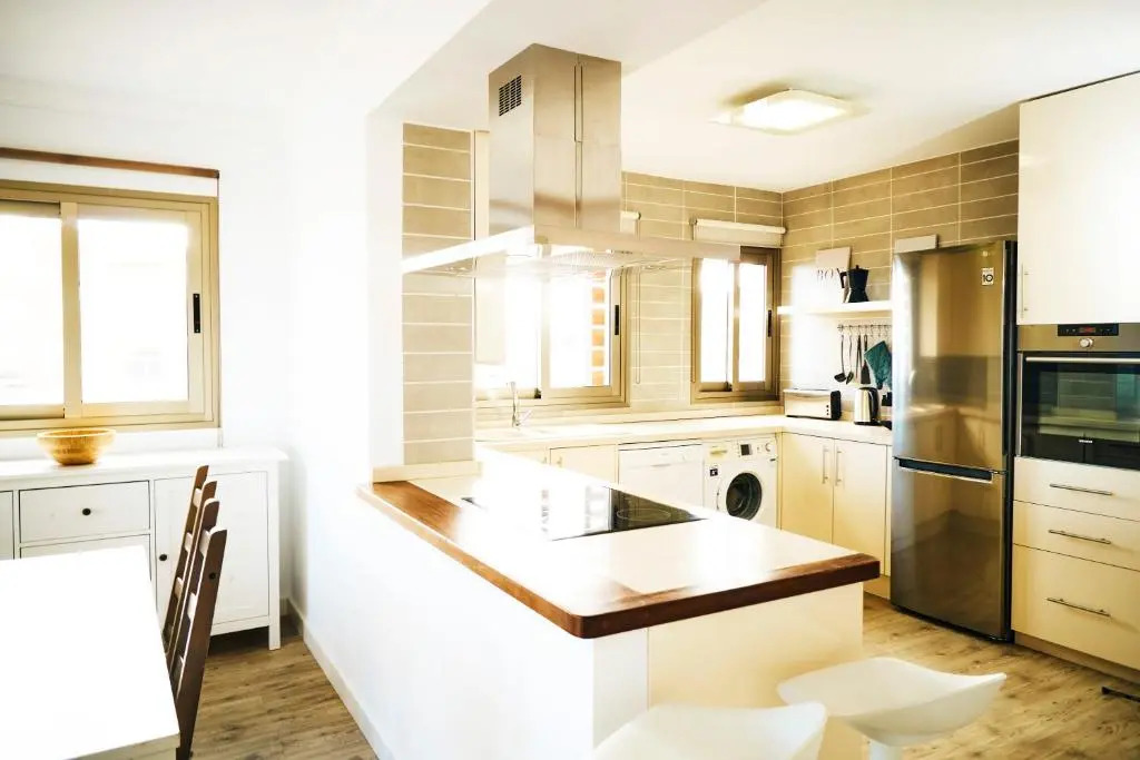 3Bdr + 2Bath Ocean View Apartment