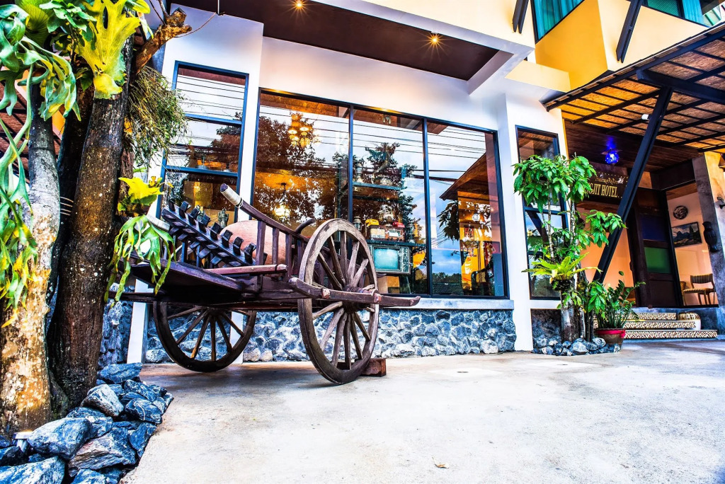 Jingjit Hotel