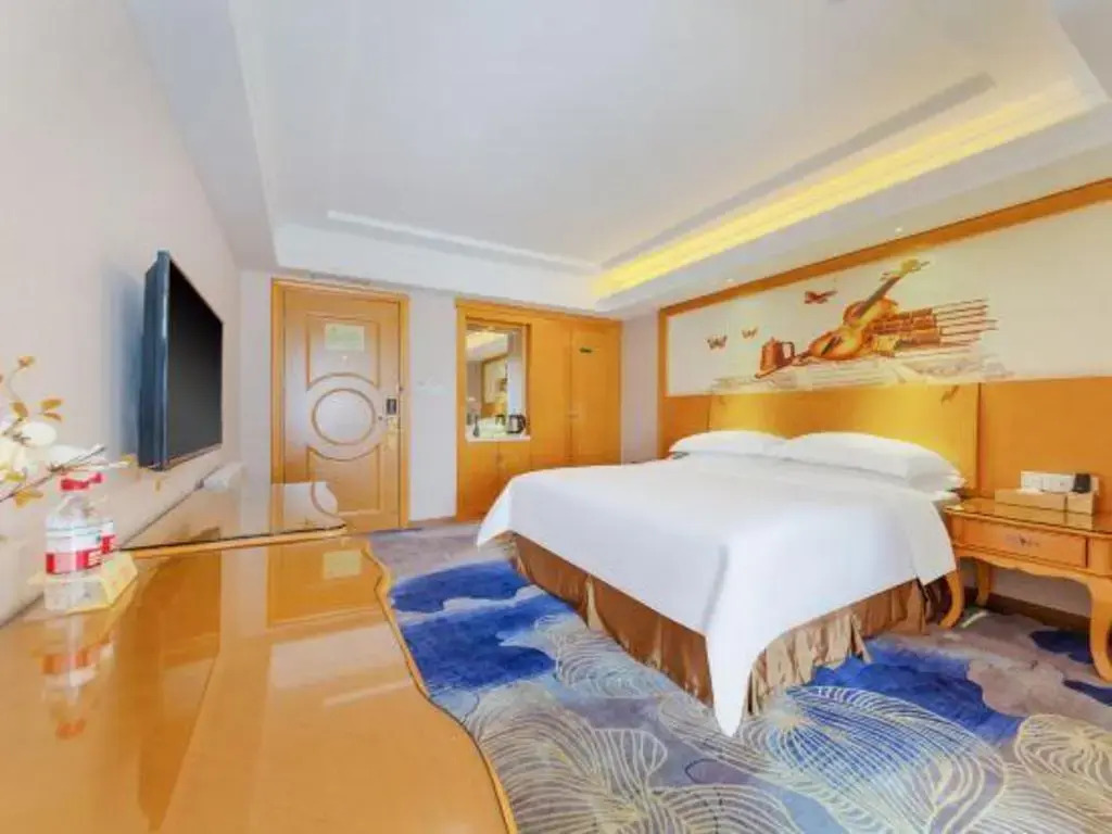 Vienna Hotel Shenzhen Gongming Huafa North Road