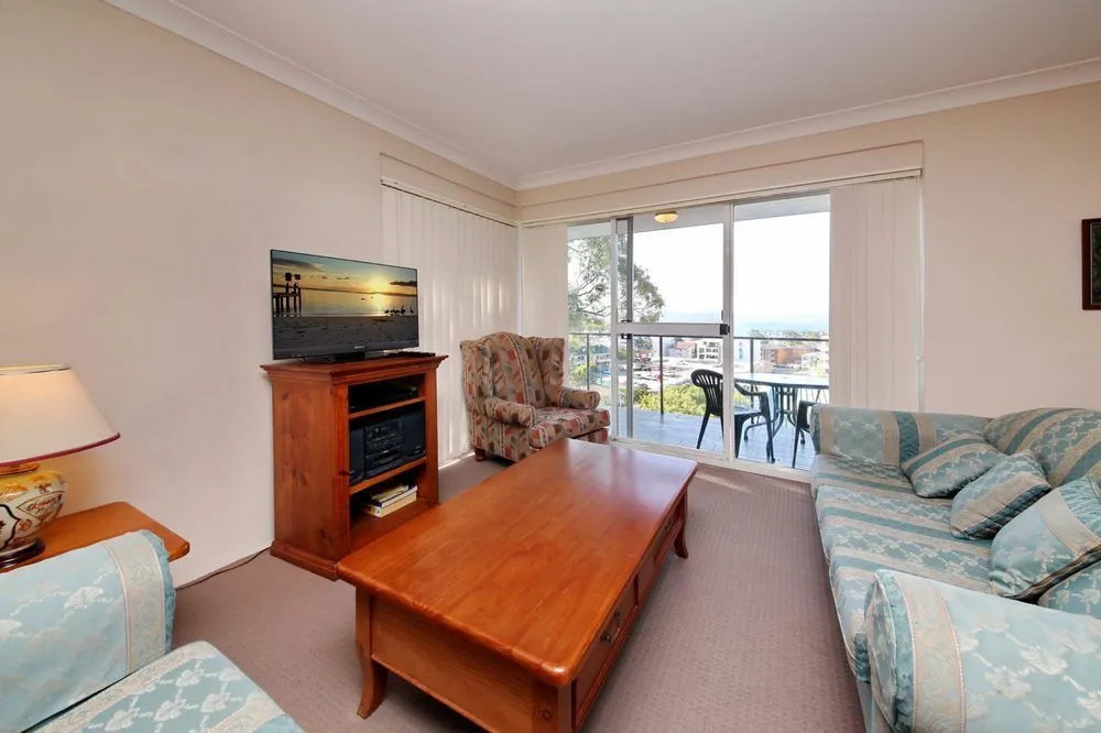 Sunset Towers, Unit 11/25 Donald Street