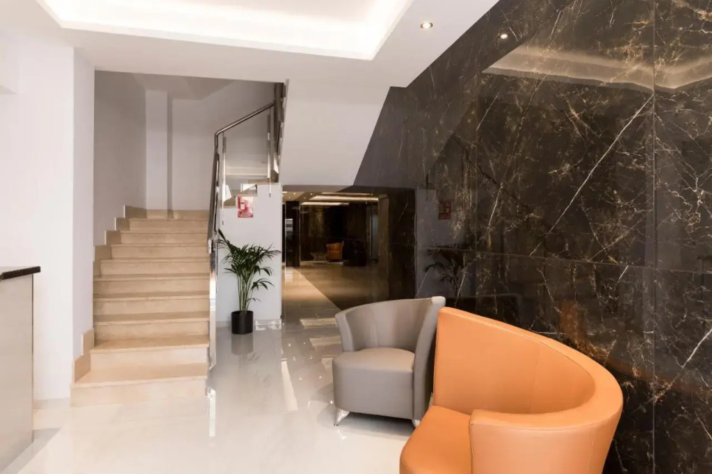 Roca Hostal