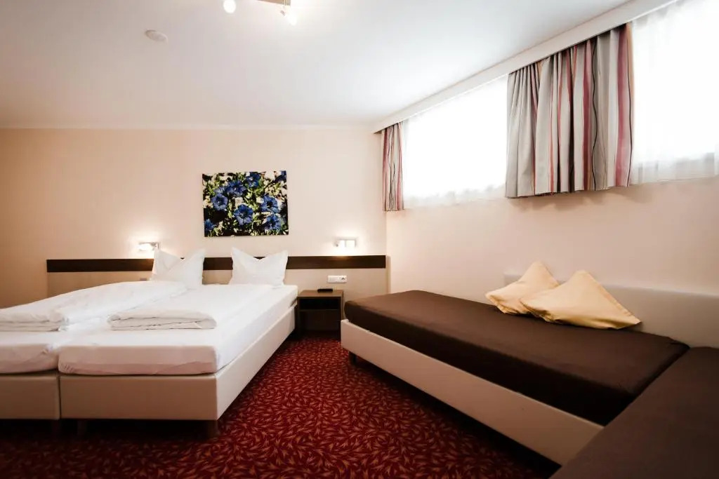 Aparthotel Dorfplatzl Garni Apartments & B&B