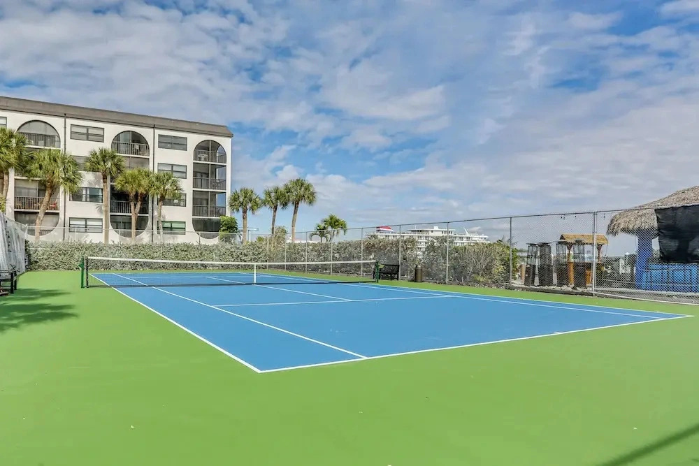 2 Mi to Tigertail Beach! Resort-style Gem w/ Pool