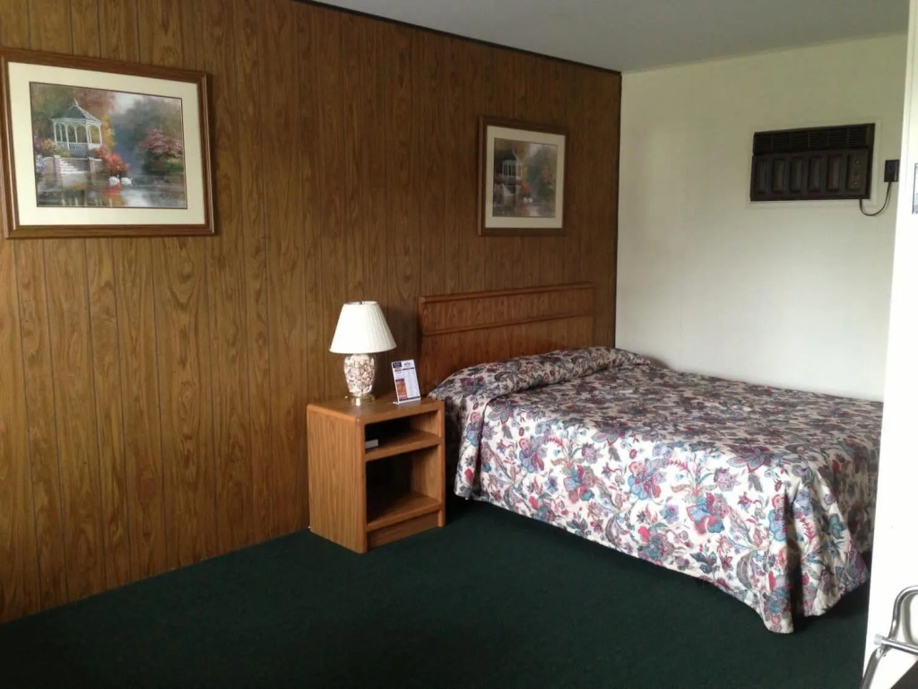 Capri Motel
