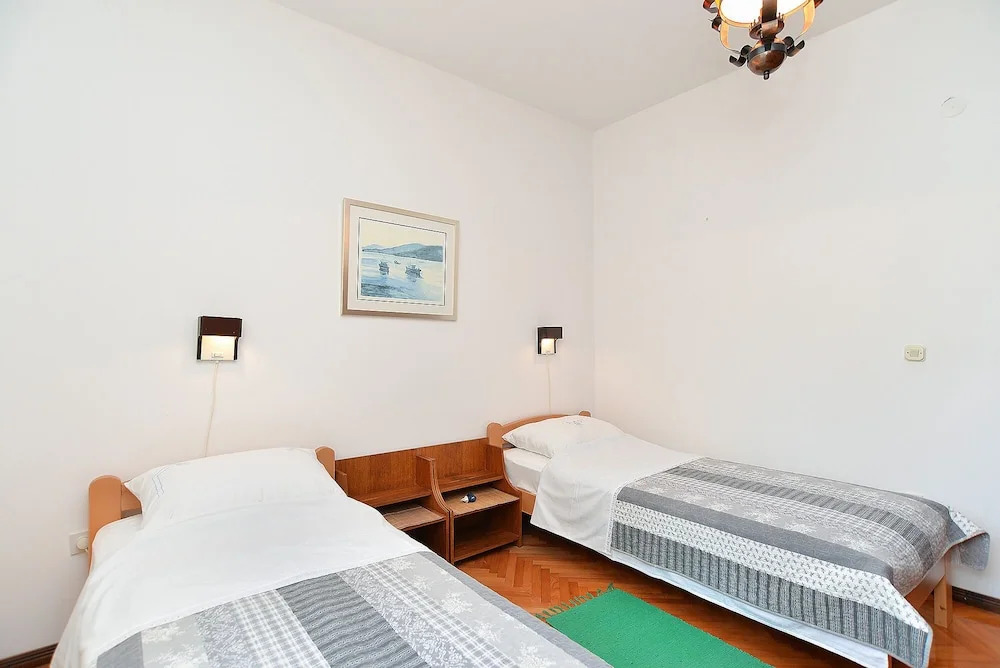 Apartment 1950
