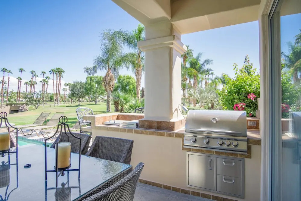 PGA West 3 Bedroom Golf Course House w Beautiful Pool and Spa by RedAw