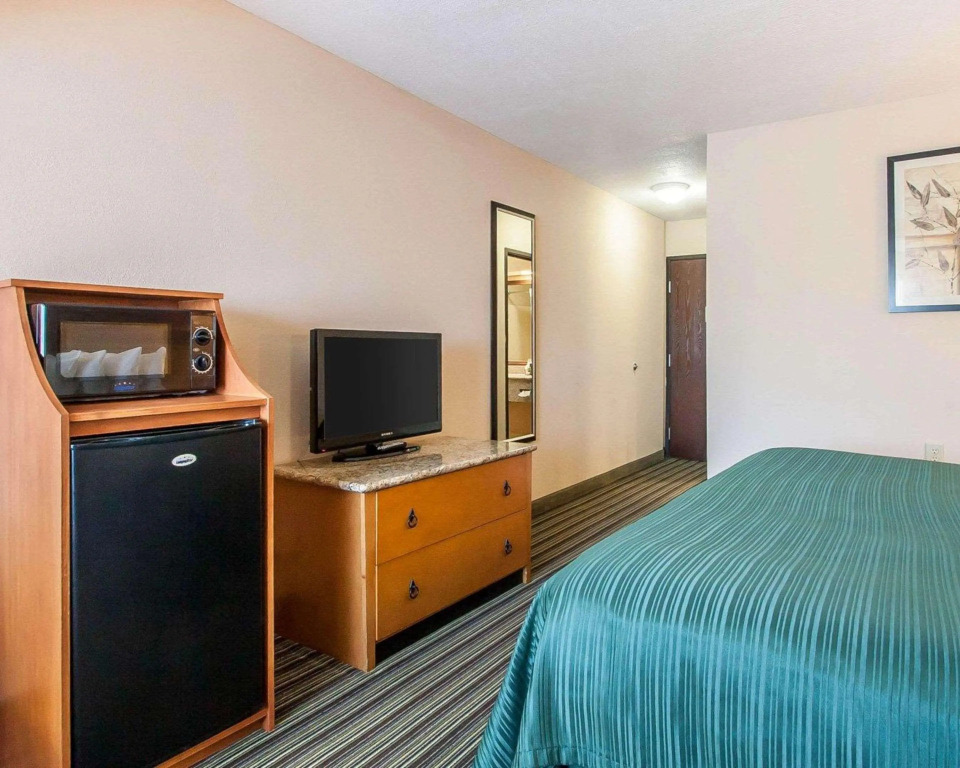 Econo Lodge Inn & Suites Centerville