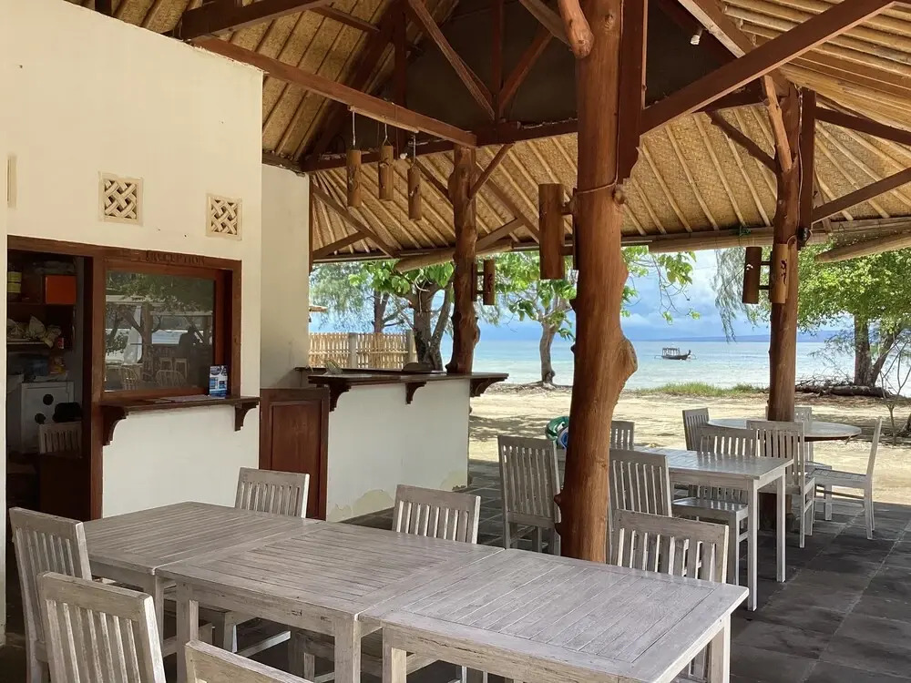 Juliantos by the sea