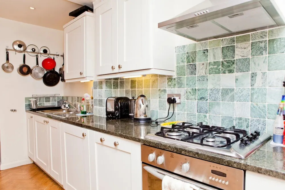 Beautiful 2 Bed home in Kensington Mews
