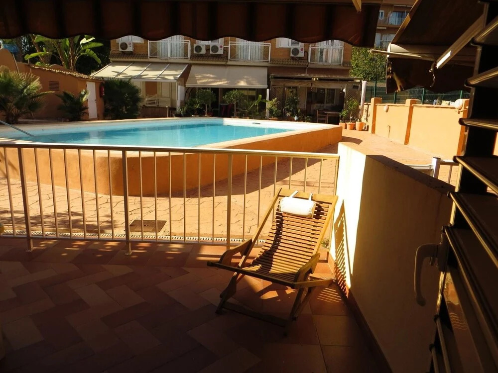 House With 3 Bedrooms in València, With Wonderful sea View, Pool Acces