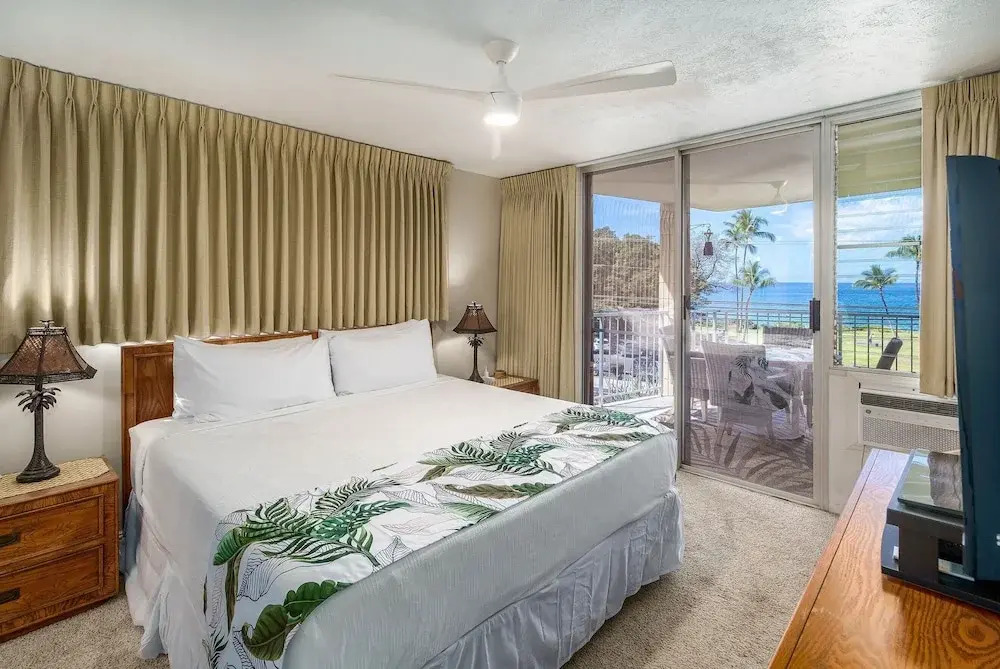 Haleakala Shores A-302 - Stunning Ocean Views, Beautiful Renovation, Wi-fi, & AC
